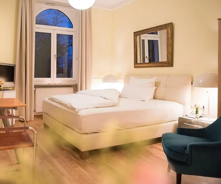 Hotel Ritzi München 2*,